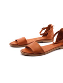 Sandalo flat in pelle da donna