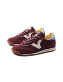 Sneaker da donna con dettagli suede