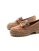 Mocassino in pelle con fibbia da donna