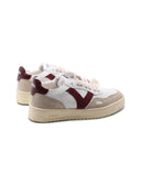 Sneaker da donna con dettagli suede