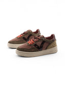 Sneaker da donna con glitter e borchie
