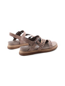Sandalo in pelle con borchie da donna