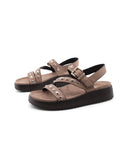 Sandalo vegan con borchie nero da donna