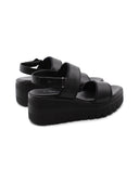 Sandalo nero in pelle con zeppa donna