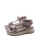 Sandalo vegan dal look sportivo donna