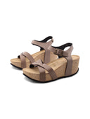 Sandalo nero con zeppa e plateau donna