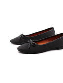 Ballerina in pelle traforata con fiocco