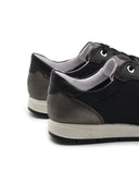 Sneaker in tessuto riciclato da donna