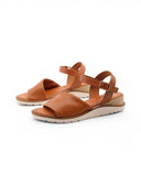 Sandalo zeppa in pelle da donna