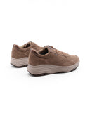 Sneaker scamosciata nera da donna