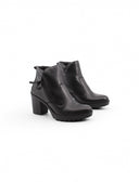 Ankle boot nero in pelle da donna