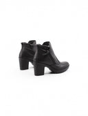 Ankle boot nero in pelle da donna