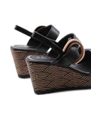 Sandalo nero con zeppa e plateau donna