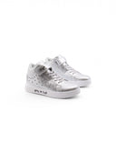 Sneaker laminata con borchie da bimba