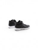 Sneaker nera con borchie da bimba