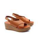 Sandalo zeppa con fascia incrociata