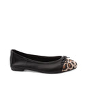 Ballerina con punta animalier e fiocco
