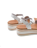 Sandalo bimba in pelle verniciata