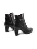 Stivaletto nero con tacco alto e zip