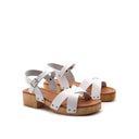 Sandalo da bimba in pelle con tacco