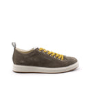 Sneaker scamosciata made in Italy uomo