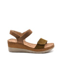 Sandalo con zeppa in vera pelle