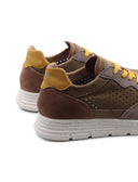 Sneaker in pelle traforata da uomo