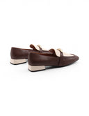 Mocassino bicolore con inserto dorato
