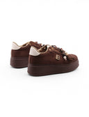 Sneaker marrone con charms da donna