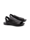 Sandalo nero da donna in pelle morbida