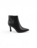 Ankle boot nero con tacco a rocchetto