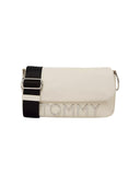 Bold Elongated Flap Cross borsa donna