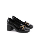 Mocassino donna in vernice con morsetto