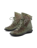 Stivaletto in pelle traforata da donna
