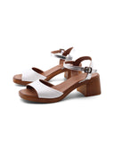 Sandalo in pelle con tacco a blocco