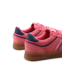 Sneaker scamosciata da donna