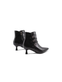 Stivaletto a punta con tacco kitten
