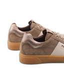 Sneaker in pelle scamosciata da donna
