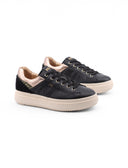 Sneaker in pelle con dettaglio strass