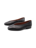 Ballerina a mandorla nera in pelle