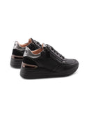 Sneaker nera con zeppa da donna