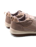 Sneaker da donna con dettagli in suede