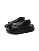 Sandalo zeppa in pelle morbida da donna